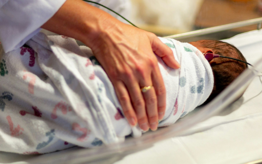 Signs that labor is 24 to 48 hours away